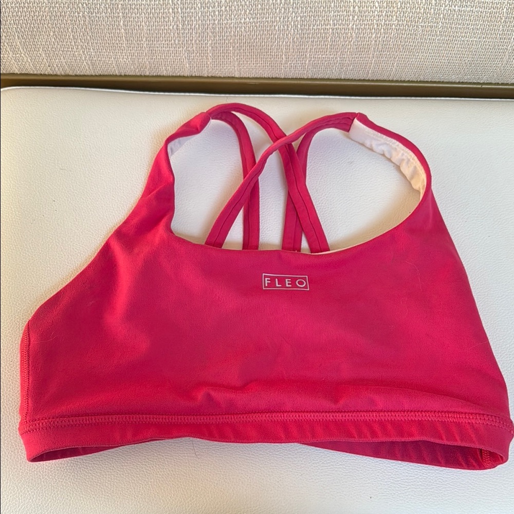 Fleo Vibrant Pink Strappy Sports Bra